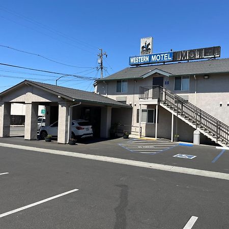 Western Motel Salinas Dış mekan fotoğraf