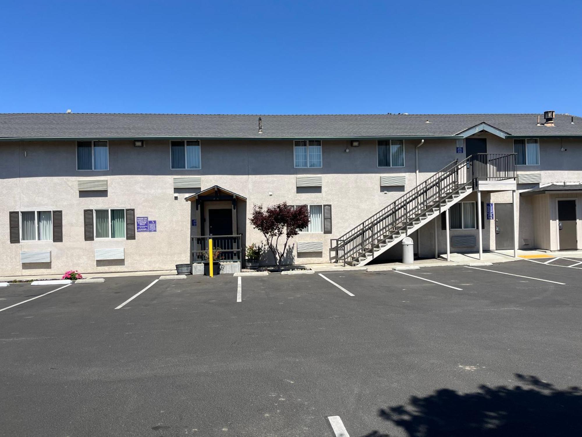 Western Motel Salinas Dış mekan fotoğraf