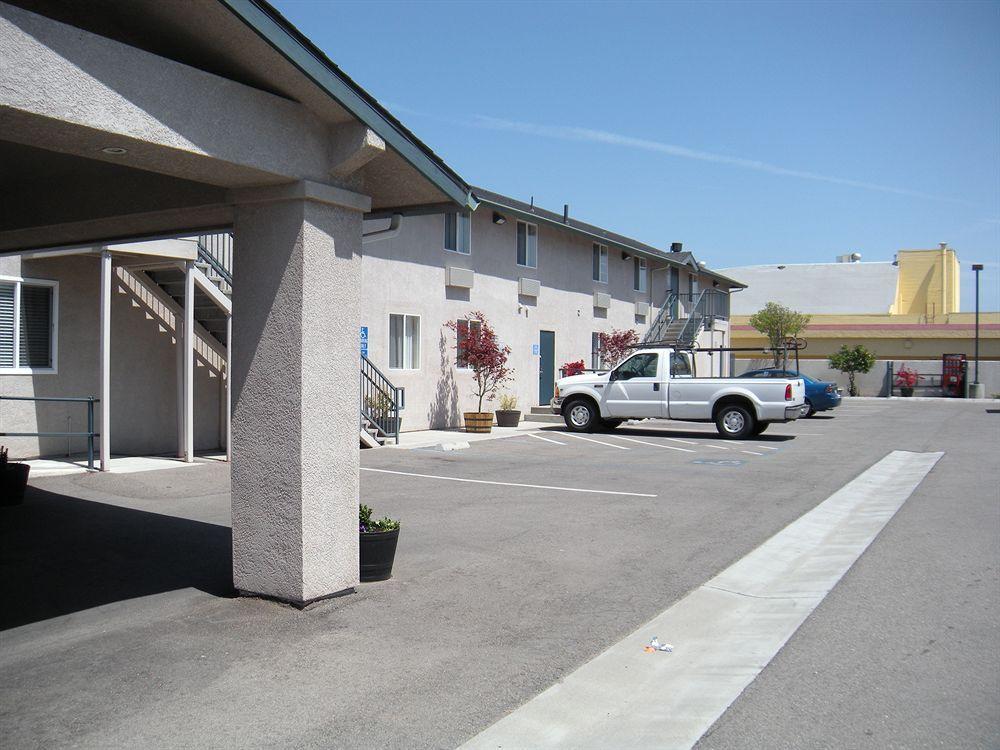 Western Motel Salinas Dış mekan fotoğraf