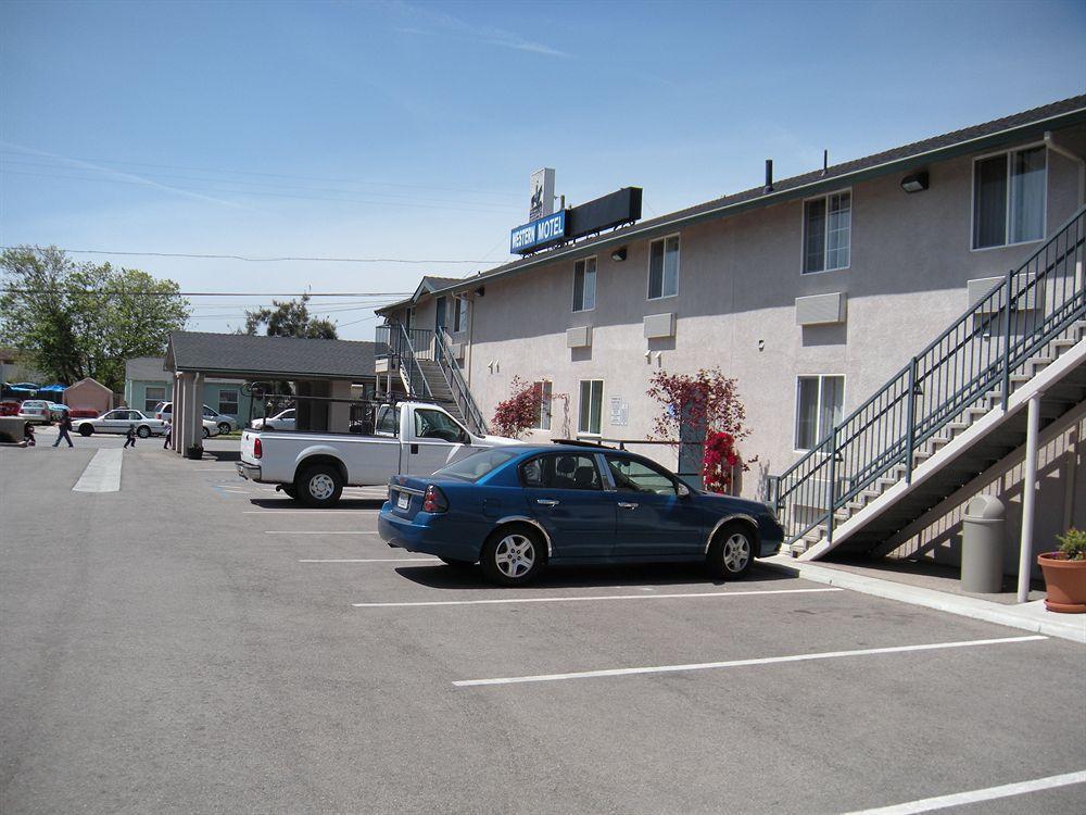 Western Motel Salinas Dış mekan fotoğraf