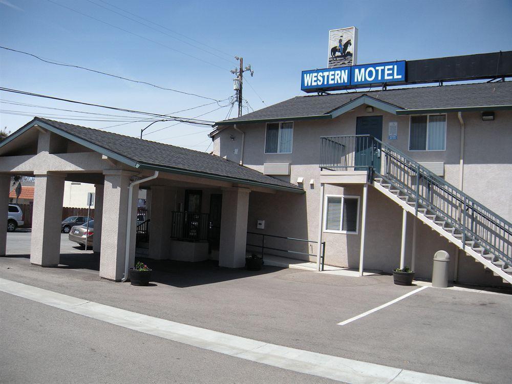 Western Motel Salinas Dış mekan fotoğraf